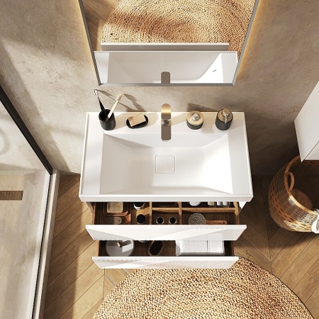 Corona_Camera008_0002_Post